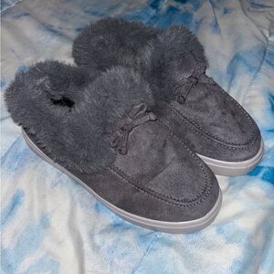 Cozy Gray Fur-Lined Women's Shoes